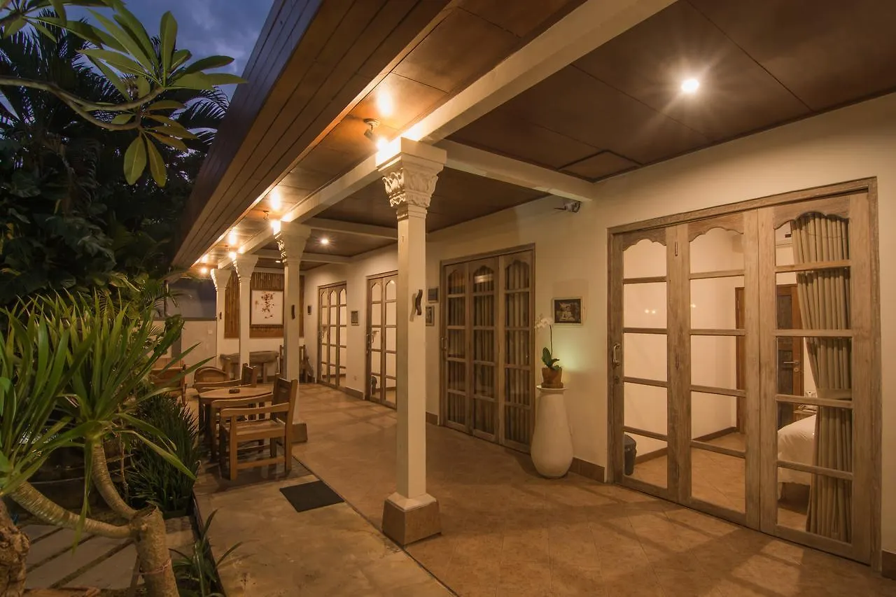 Bale Seminyak Bed and Breakfast 3*,