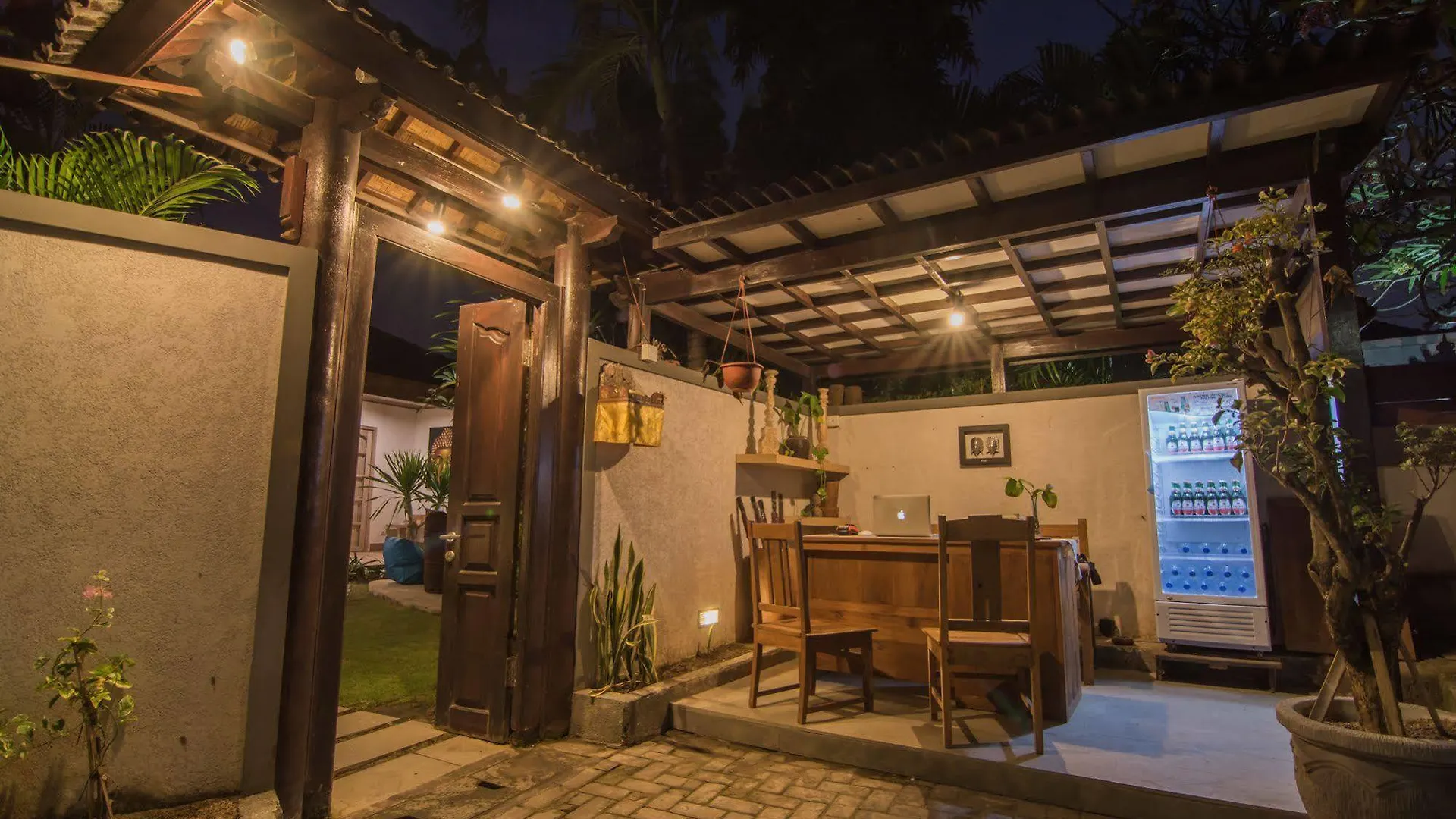 Bed & Breakfast Bale Seminyak Bed and Breakfast