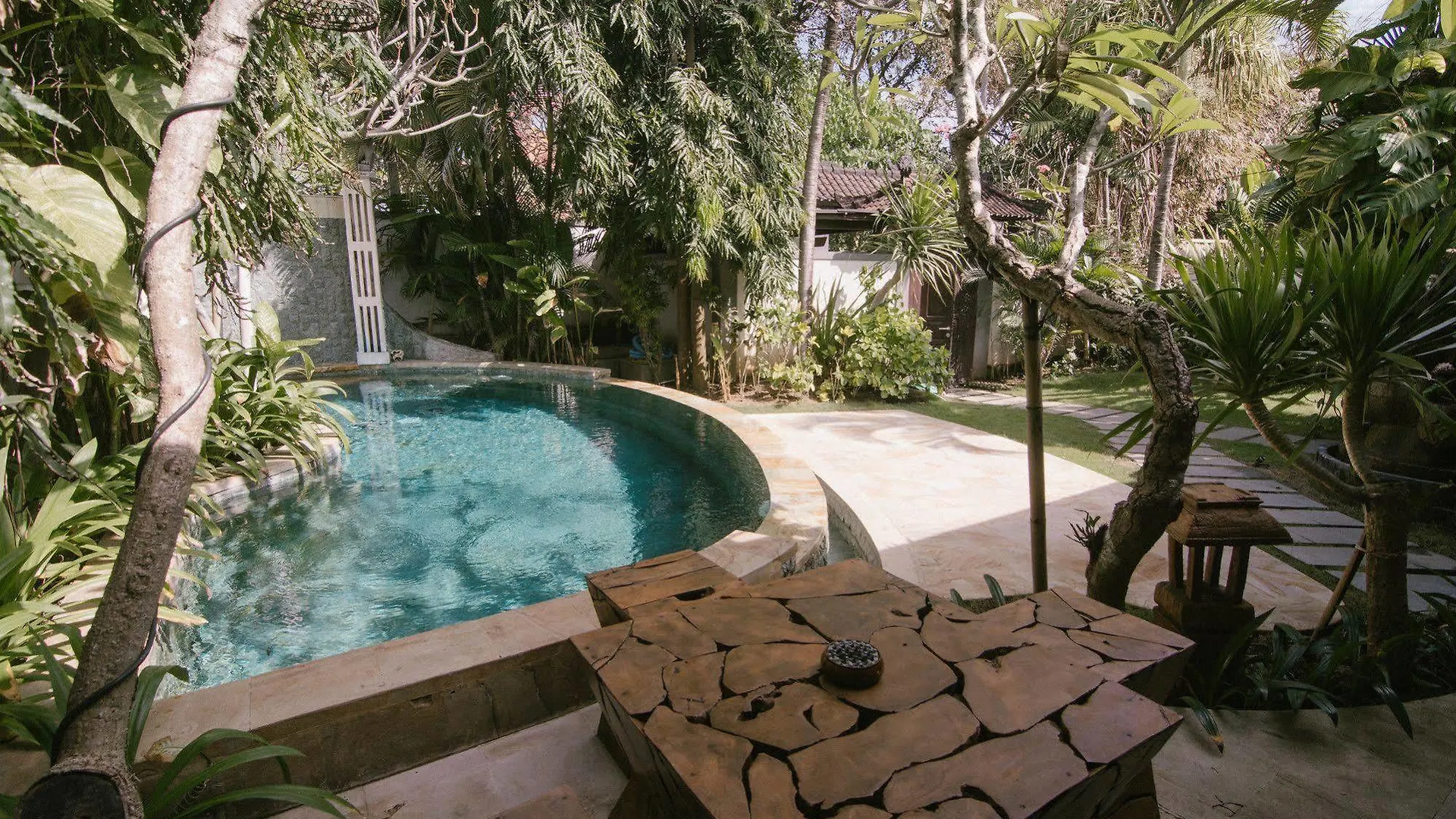 Bale Seminyak Bed and Breakfast
